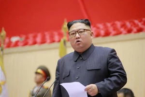 Lãnh đạo Triều Tiên Kim Jong-un chủ trì một cuộc họp quân đội ở Bình Nhưỡng. Ảnh do KCNA công bố ngày 27-3