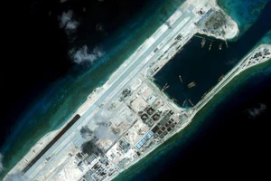 Đá Chữ Thập thuộc quần đảo Trường Sa của Việt Nam. Ảnh: REUTERS