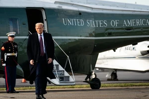 Ông Trump mắc COVID-19: Không phải ai cũng chia sẻ, động viên