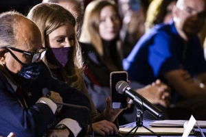 Thẩm phán Pennsylvania lệnh ngừng chứng nhận kết quả bầu cử