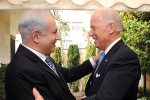 Nhà khoa học Iran bị ám sát: 'Quà nặng ký’ cho ông Biden?