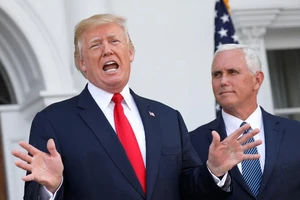 Bộ đôi Trump-Pence gặp nhau sau vụ bạo động ở Điện Capitol