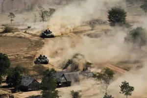 2 căn cứ không quân Myanmar bị tấn công, 6 quân nhân chết