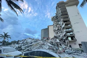 Sập chung cư ở Mỹ, gần 100 người chưa được tìm thấy
