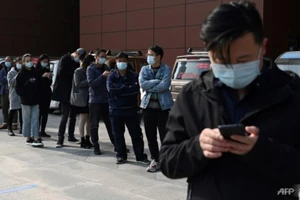 Trung Quốc: Nhiều TP tuyên bố trạng thái ‘tiền chiến tranh’ giám sát dịch