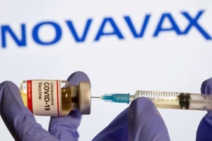 Từ Mỹ tới Nga, các hãng dược chạy đua điều chỉnh vaccine vì biến thể Omicron