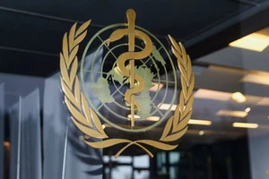 WHO và Mỹ lại bất đồng về tiền bạc