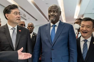 Trung Quốc đẩy mạnh xuất khẩu vũ khí sang châu Phi