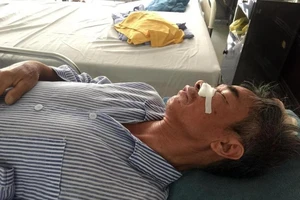 Côn đồ vác tuýp sắt đánh 3 người trọng thương