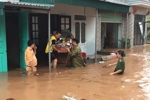 Quảng Ninh: Mưa lũ gây sạt lở đường, ngập cục bộ 