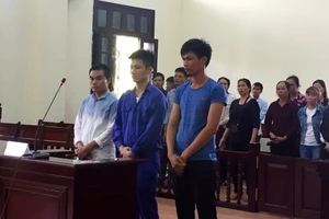 Bênh anh bị đánh, em đâm chết người phải lãnh 10 năm tù