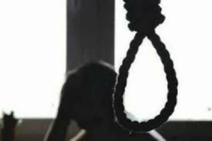 Chết trong tư thế treo cổ sau khi bị tố dâm ô với trẻ em