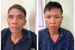 Mang ma túy đá, 5 khẩu súng ra bến xe thì bị công an bắt 