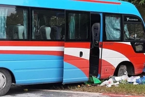 Xe chở đoàn thiện nguyện bị nạn, 2 cô giáo tử vong