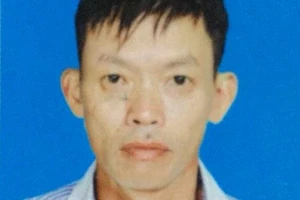 Nghi can sát hại cha và anh vợ bị bắt khi trốn về quê