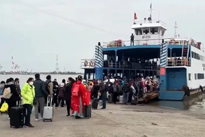 Dừng đón khách Trung Quốc tham quan đảo Cát Bà