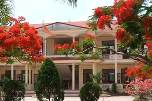 Dọn phòng thí nghiệm, 2 cô giáo bị bỏng nặng