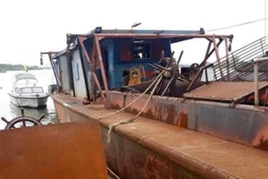 Hy hữu: 2 người trộm tàu vỏ sắt 200 tấn mang về Hải Phòng bán