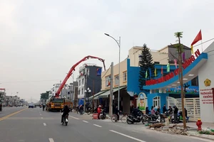 Hải Phòng: Ngăn chặn nhà siêu mỏng, méo trên đường trục Hồ Sen