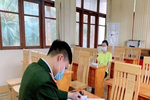 Bị phạt 25 triệu đồng vì đi đò vượt chốt kiểm soát dịch