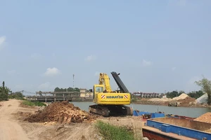 Hải Phòng: Yêu cầu tháo dỡ cầu cảng trái phép tại cống Cổ Tiểu