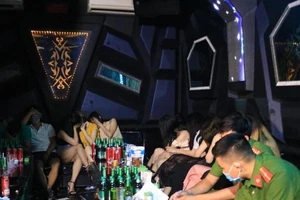 Đột kích quán karaoke, phát hiện 36 người dương tính ma túy