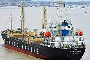 Tàu Đông Phú từ Đài Loan về Hải Phòng có 10 thuyền viên nhiễm COVID-19