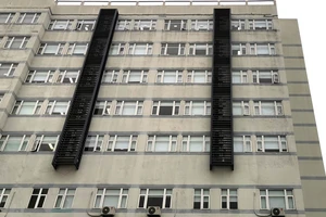 Bệnh viện Green lên tiếng vụ bé gái 2 tuổi tử vong do rơi từ tầng 9 xuống đất