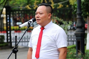 Cựu chuyên viên giả công văn, chiếm đoạt tiền chạy dự án