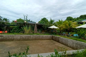 Yêu cầu tháo dỡ farmstay xây dựng không phép ở hồ Am Chúa, Khánh Hòa