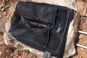 Công an làm việc với người nghi liên quan vụ án thi thể trong vali 2 năm trước