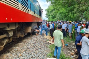 Tìm thân nhân 1 phụ nữ bị tàu lửa tông tử vong ở Ninh Thuận