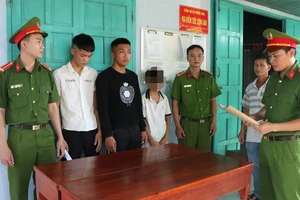 Nhóm thanh thiếu niên xông vào phòng cấp cứu truy sát nạn nhân