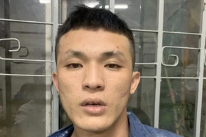 Thiếu tá Công an Khánh Hòa bị đâm vẫn quật ngã tội phạm có lệnh truy nã