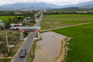 Người dân Khánh Hòa giao đất làm cao tốc trước khi có phương án đền bù