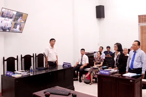 Phó Chủ tịch UBND tỉnh Khánh Hòa tham dự phiên tòa hành chính