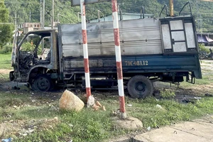 Bị điện giật tử vong khi chuyển dây điện trung thế khỏi quốc lộ