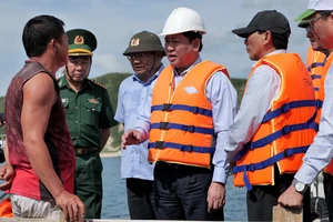 Lập lại trật tự, gỡ vướng cho hoạt động du lịch ở vịnh Vĩnh Hy