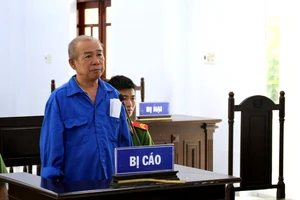 Lãnh 3 năm 6 tháng tù vì lên Facebook chia sẻ thông tin nói xấu nhà nước