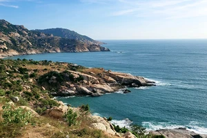 Tìm thấy thi thể cần thủ rơi xuống biển khi câu cá ở Ninh Thuận