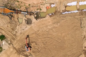 Bán cát khi chưa có giấy phép môi trường, 1 công ty bị phạt 320 triệu đồng