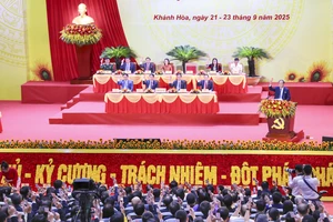 Khánh Hòa vững bước tiến vào 'thập niên nâng tầm phát triển'
