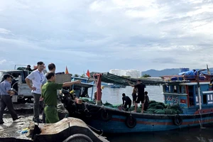 Khánh Hòa cho học sinh nghỉ học 2 ngày để ứng phó bão số 13