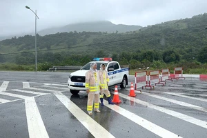 CSGT Khánh Hòa tạm dừng toàn bộ các phương tiện ra phía Bắc qua địa bàn 