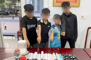 Công an xã chặn kịp thời 4 thiếu niên 'khởi nghiệp' sản xuất pháo