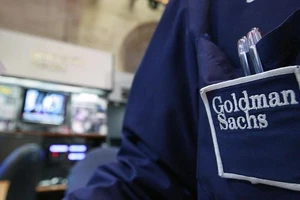 Ngân hàng Phố Wall bị ép phải giảm sâu chi phí