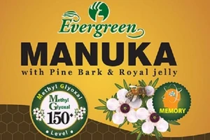 Trộn hóa chất vào mật ong nổi tiếng bán giá cao chót vót