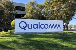 Đình chiến với Apple, gã khổng lồ Qualcomm lên hương 