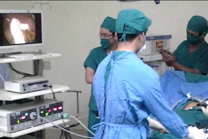 Mẹ chần chừ nhập viện, bé 5 tuổi xém tử vong