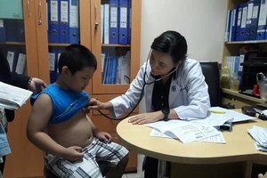 Khám và điều trị miễn phí cho bệnh nhân hen suyễn